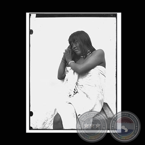 MUJER DE LA TRIBU CHAMACOCO (UGUCHETA) - Fotografía de GUIDO BOGGIANI